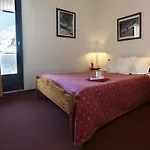 Abrineige Le Schuss Apartament